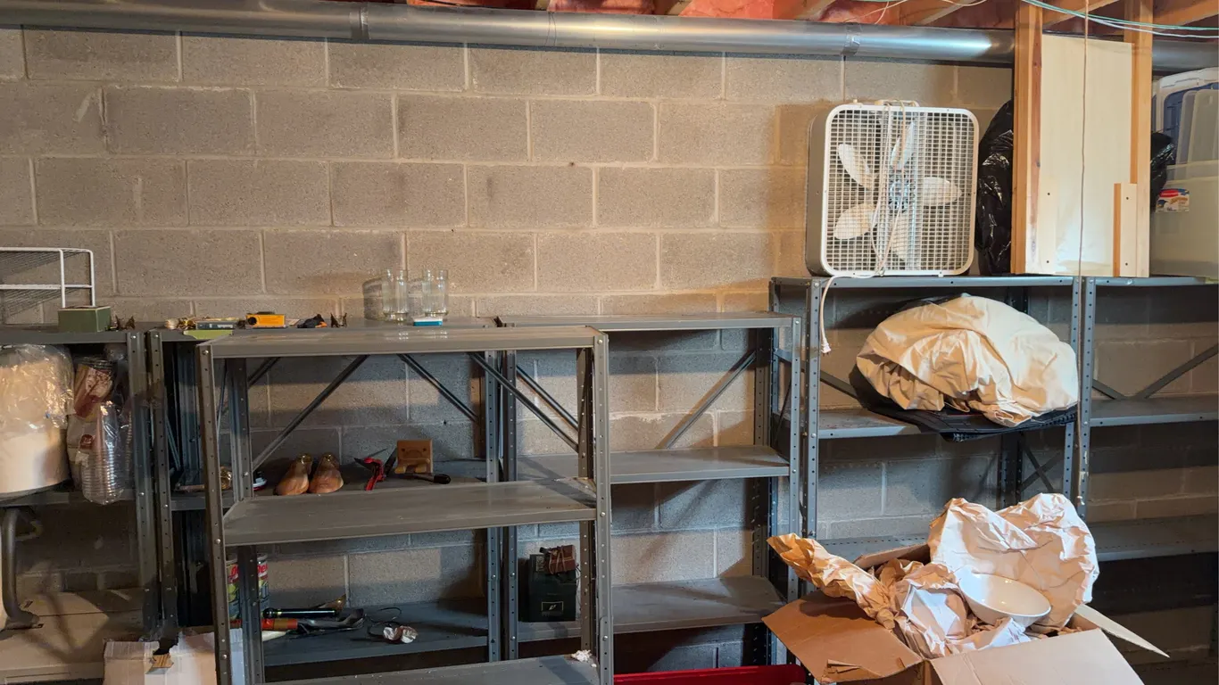 Metal Utility Shelving (x6) with Contents