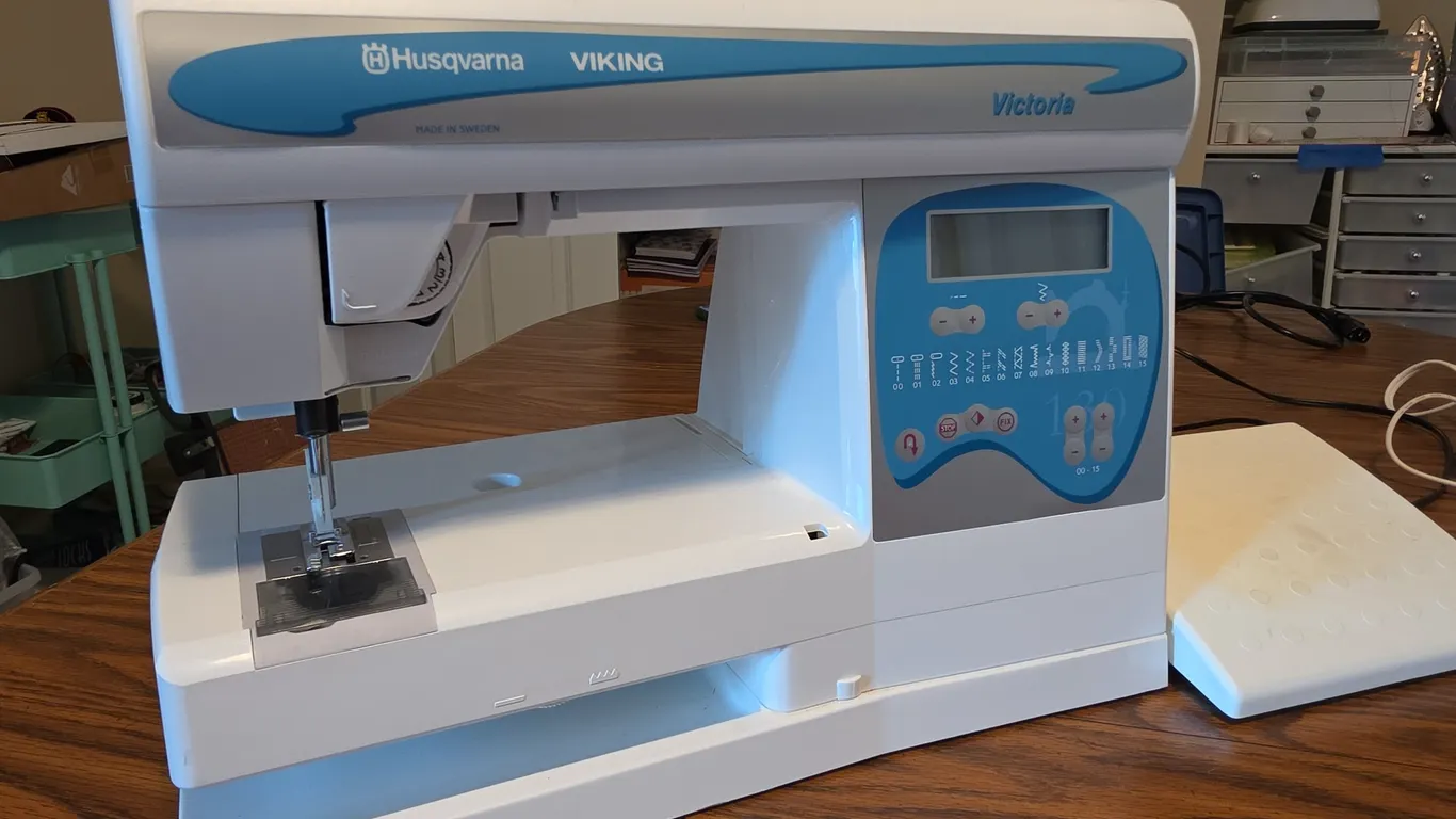 Husqvarna Viking Victoria Sewing Machine