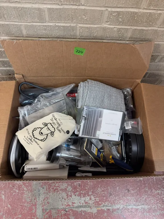 Box of miscellaneous items