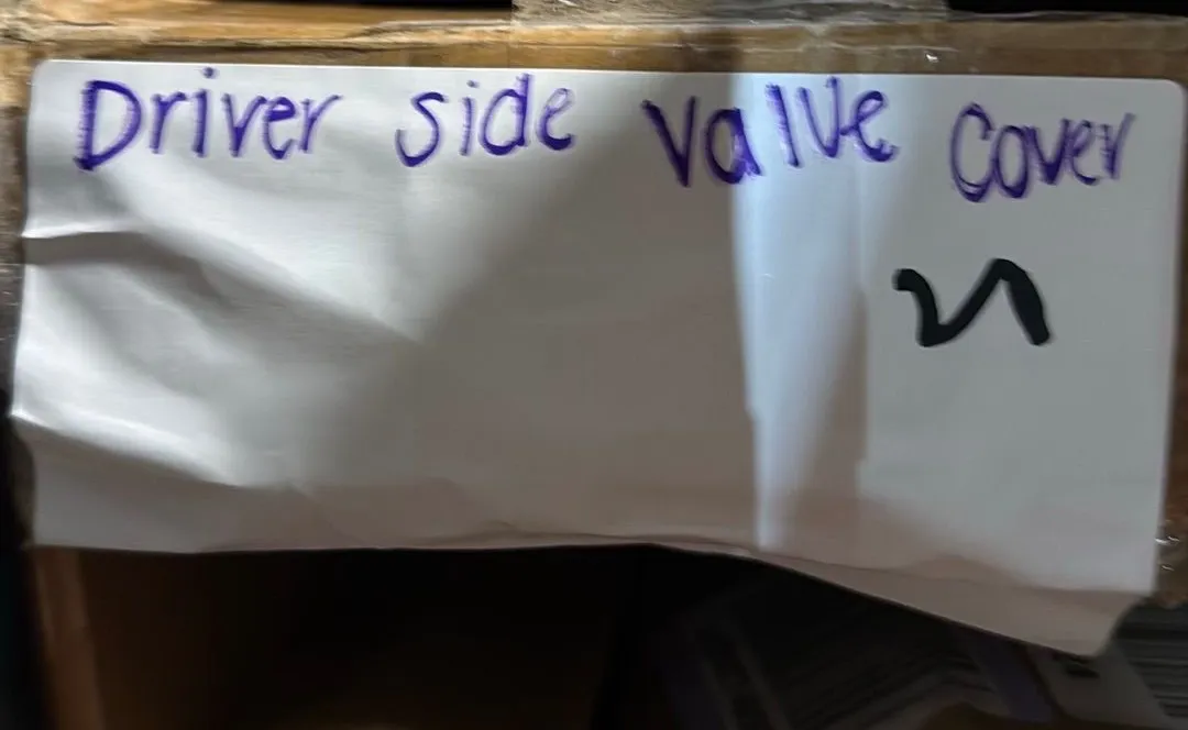 Driver Side Valve Cover for Vehicles Unknown