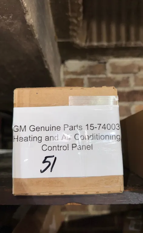 GM Genuine Parts Heating and Air Conditioning Control Panel