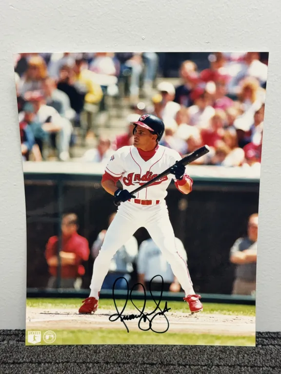 Omar Vizquel Autographed 8x10 Photo