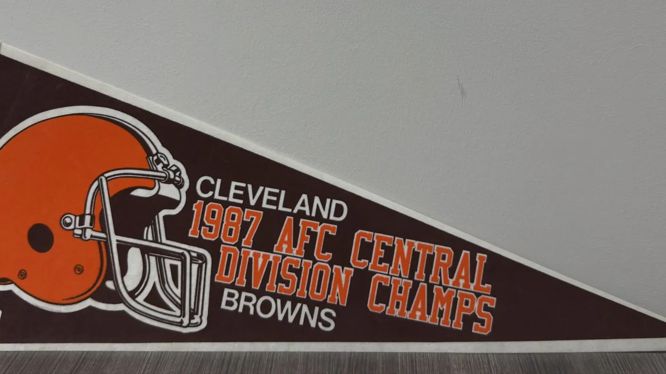 Vintage 1987 Cleveland Browns AFC Central Division Champs Pennant