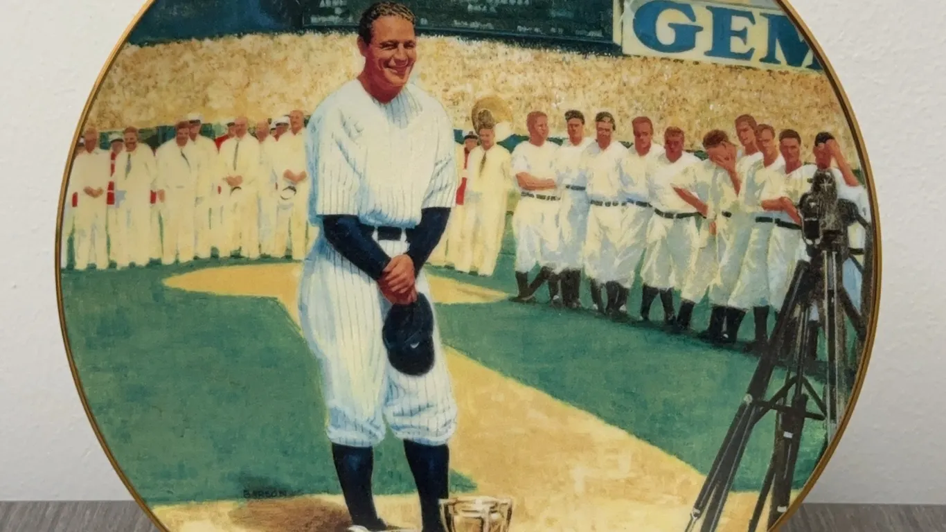 1993 Lou Gehrig "The Luckiest Man" Commerative Souvenir Plate - Limited Edition #3426A