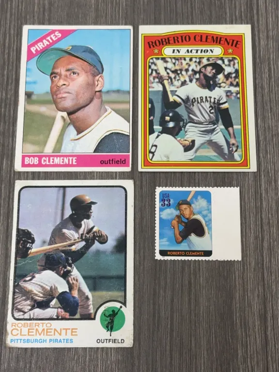 3 Vintage Roberto Clemente Baseball Cards & 1 Stamp