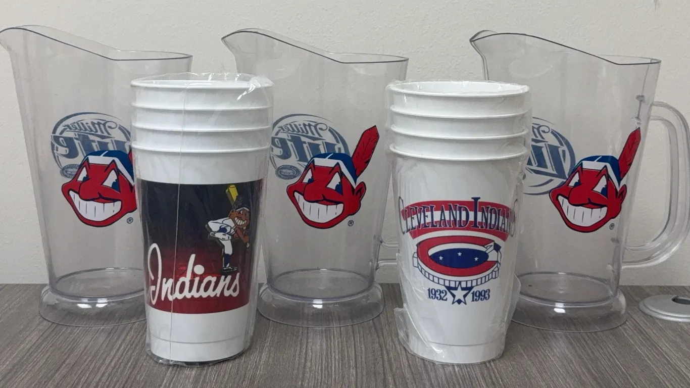 *APPEARS NEW* Cleveland Indians Drinkware