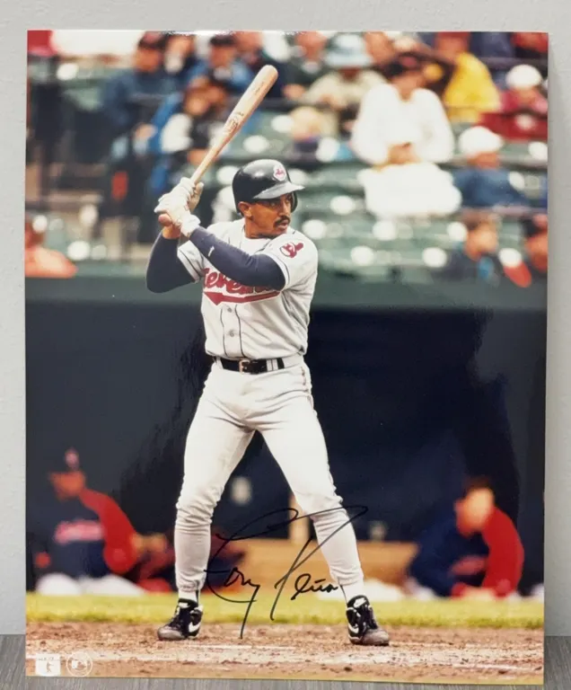 Tony Pena Autographed 8x10 Photo
