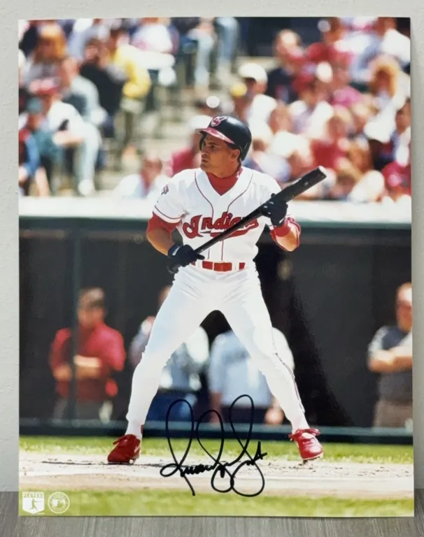 Omar Vizquel Autographed 8x10 Photo
