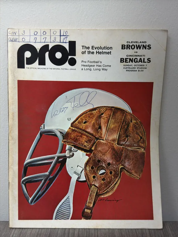 Vintage October 7, 1973 Cleveland Browns vs. Cincinnati Bengals Program - Signed By Leroy Kelly & Di