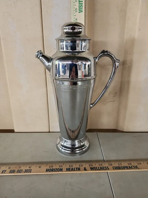 Vintage Art Deco Musical Cocktail Shaker Pitcher, 13.5" Tall Music Tested Works