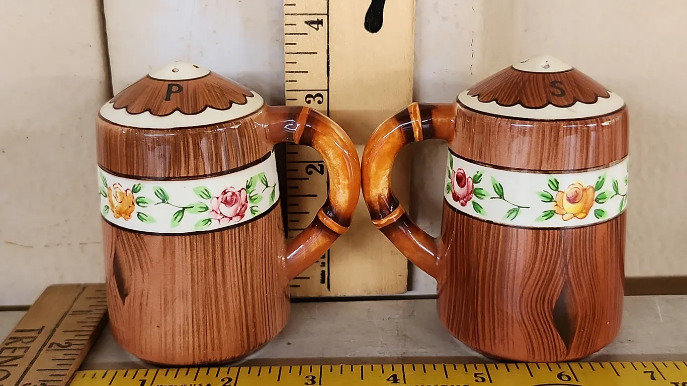 Vintage Orchard Ware Ceramic Wood Grain Flower Design Salt/Pepper Shakers