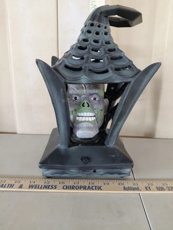 Halloween Talking Zombie Lantern, Battery Operated, Plastic 7"X7"X12"