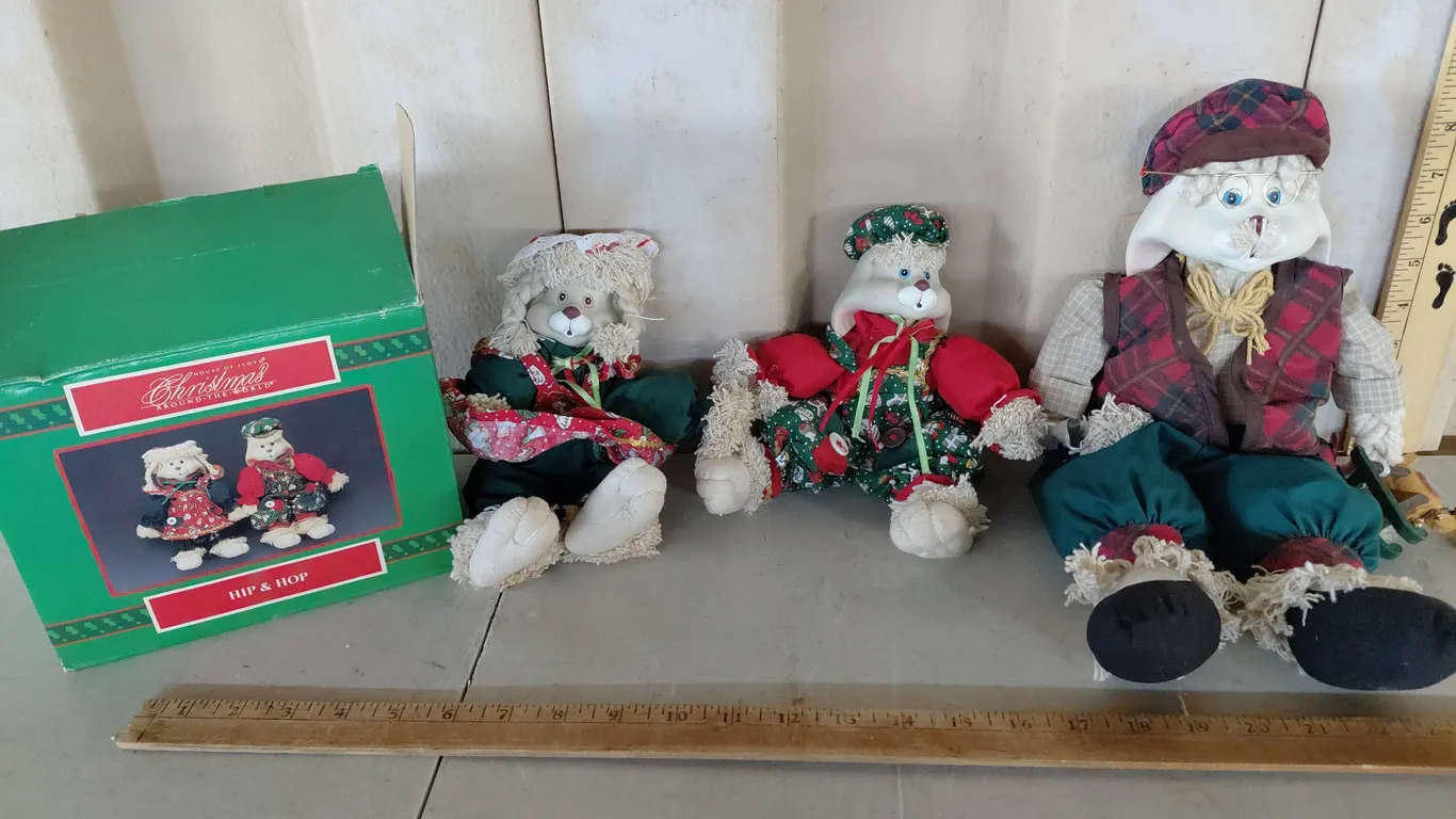 3 House Of Lloyd Christmas Rabbits