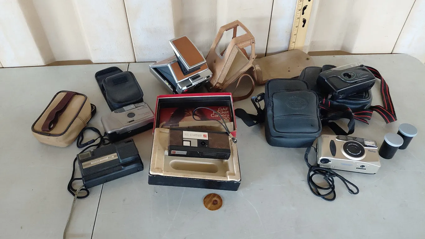 Assorted Vintage Cameras, See Photos