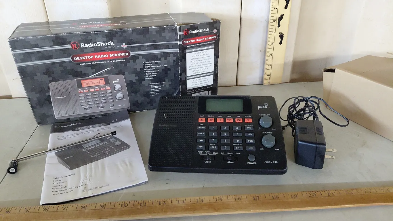 Radio Shack Desktop Radio Scanner, Used, W/Box