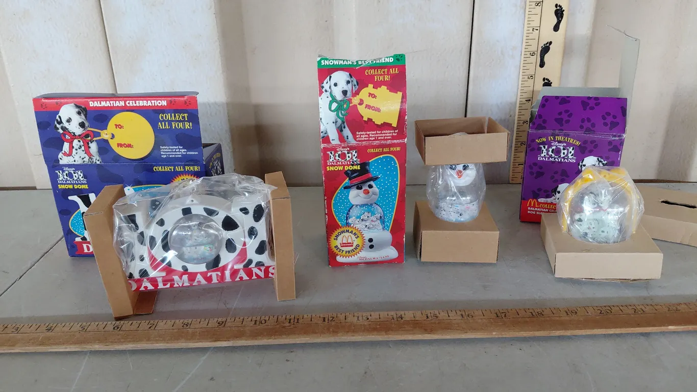 1996 Disney 101 Dalmation McDonalds Ornaments In Boxes (Missing Water)