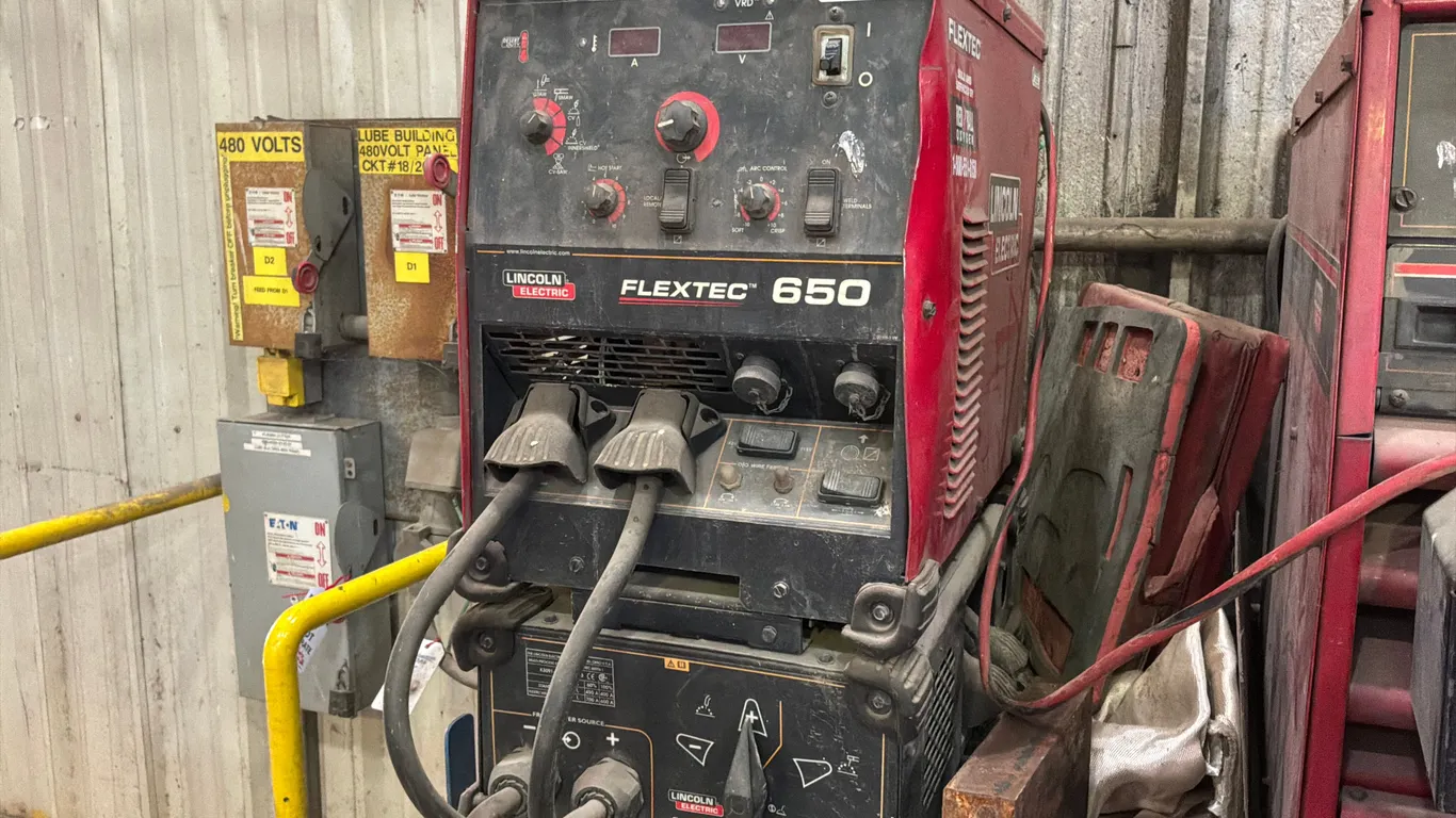 LINCOLN FLEXTEC 650 650 STATIONARY WELDER SN: U1150700489