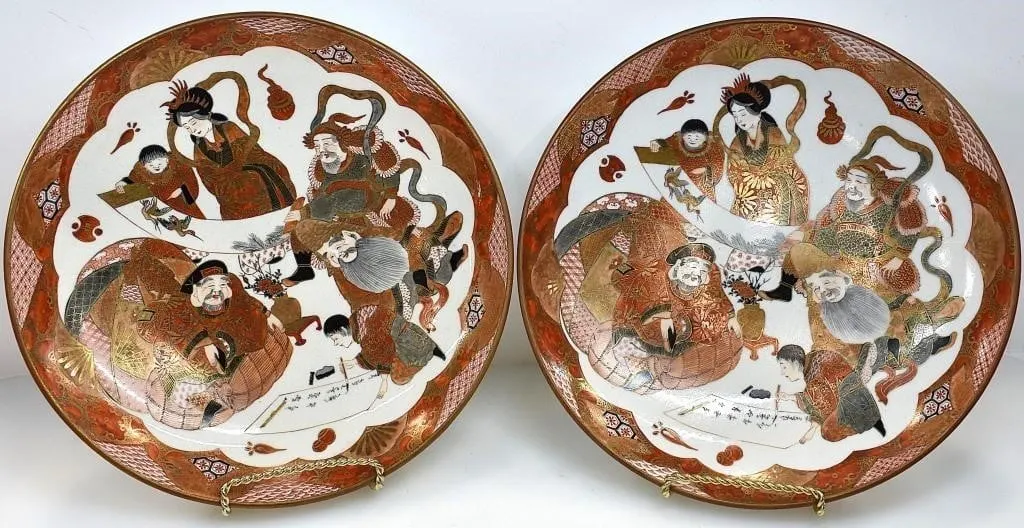 TWO JAPANESE PORCELAIN BOWLS