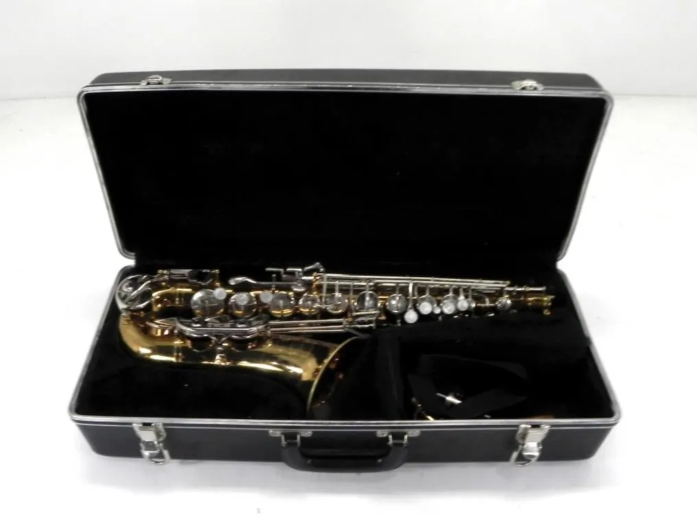SELMER BUNDY II ALTO SAXOPHONE W/ CASE