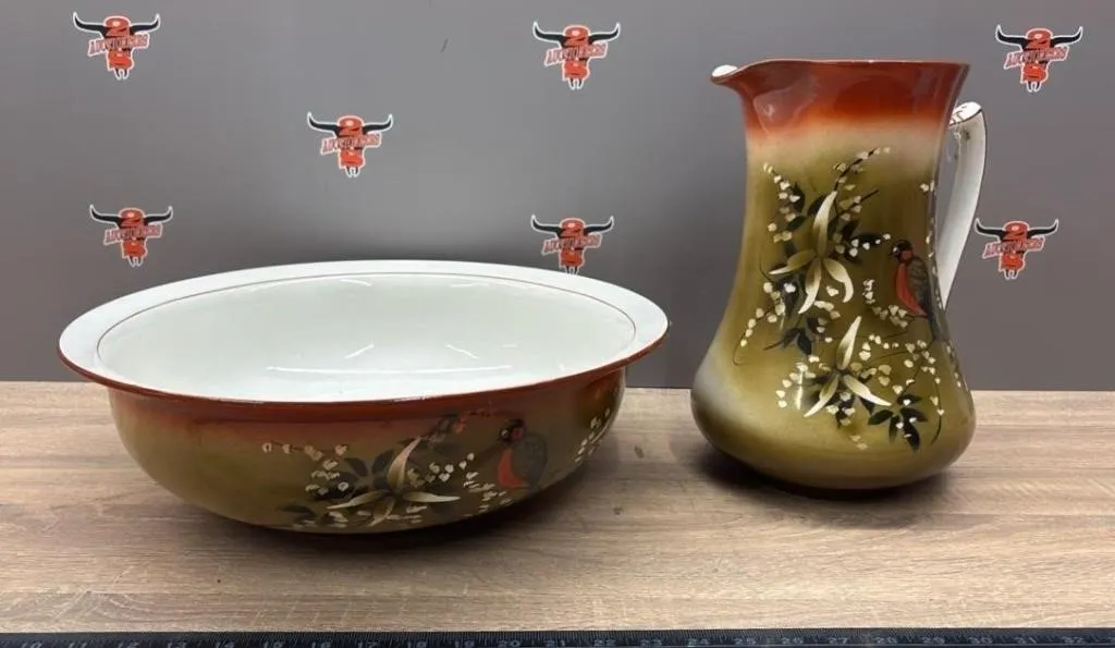 Porcelain Wash Set. Unmarked. Basin 16" diam.,