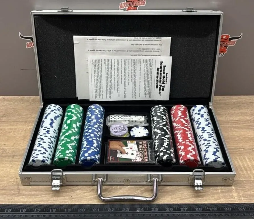 Cardinal�s Texas Hold�Em Tournament Poker Set.