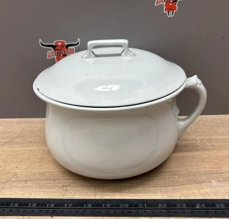 Royal Ironware Chamber Pot. Chip on Lid.
