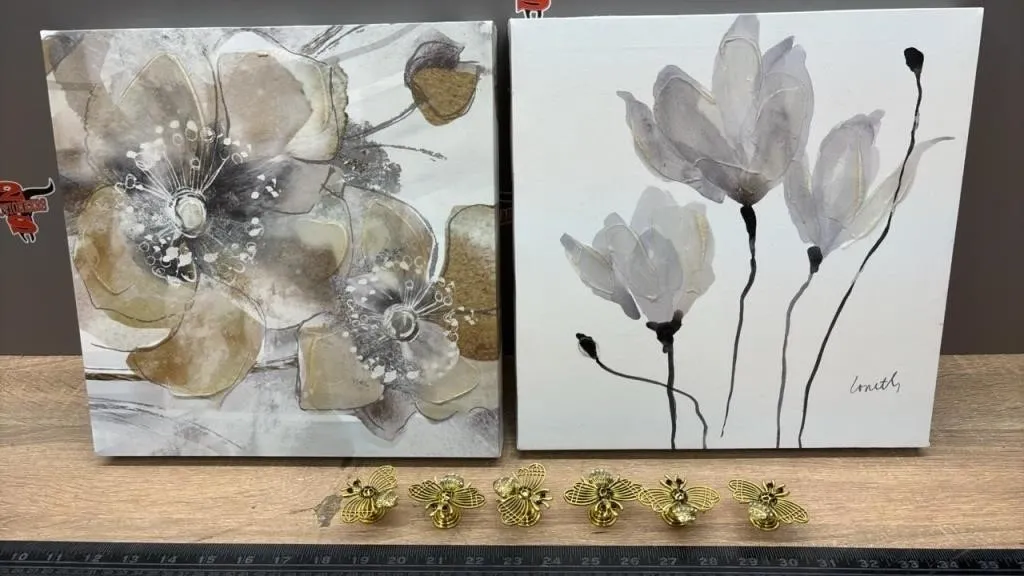 Two 12�Wx12�H Floral Canvas Pictures & 6 Bee Pull