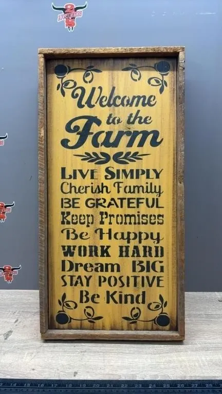 Wooden FARM Sign 12�Wx25�H. *NO SHIPPING