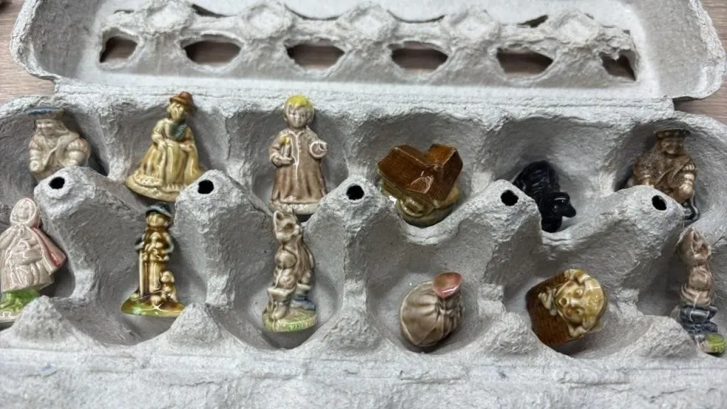 12PC Wade Ceramic Mini Figures.