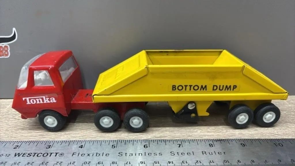 Tonka Metal Bottom Dump Truck.