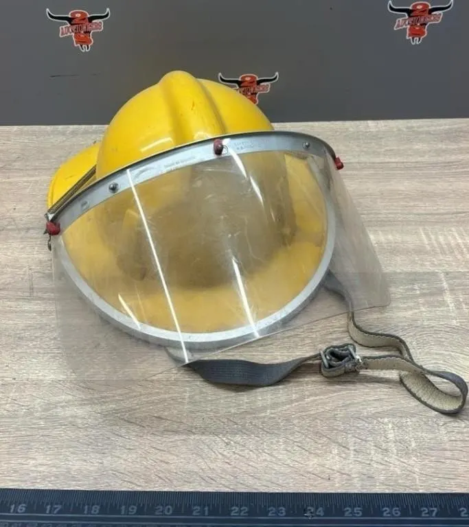 TOPGARD Fireman�s Adjustable Helmet.