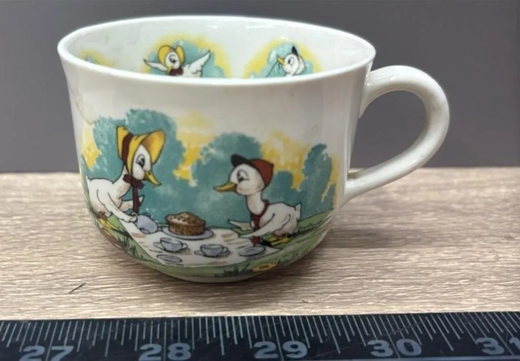 Wade Quack-Quacks Kids Mug. Large Crack Shown.