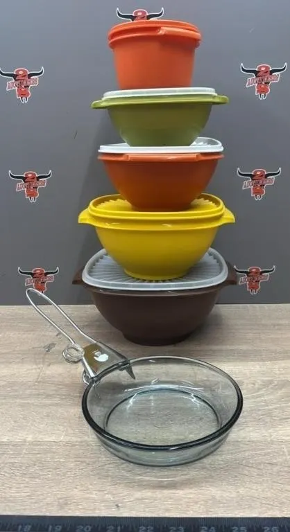 5 Vintage Tupperware & Glass Pyrex 7� Frying Pan.
