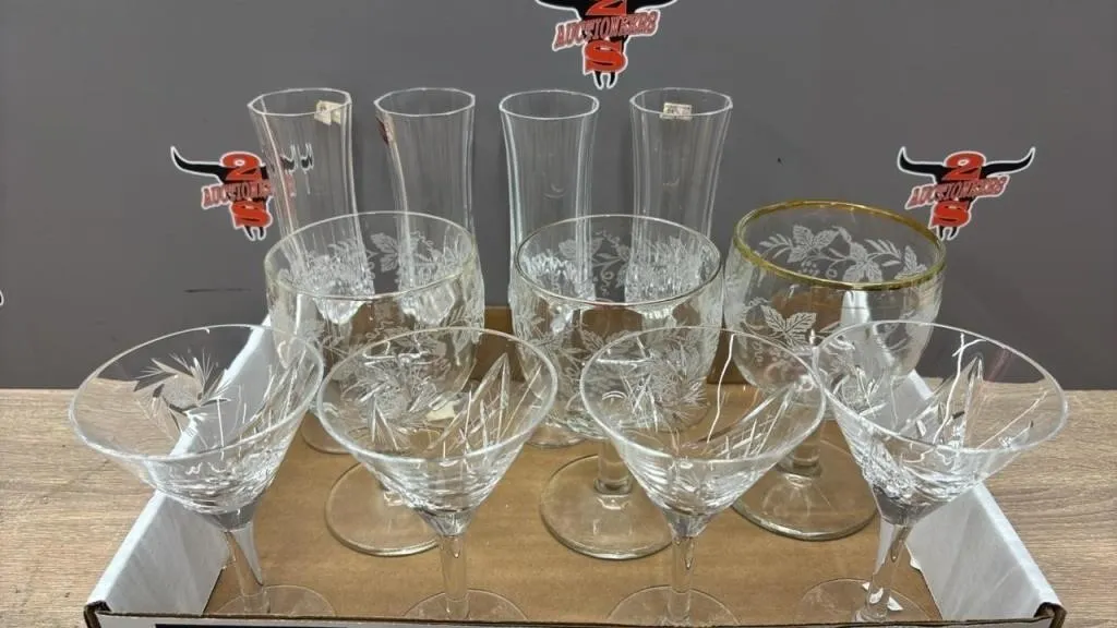 Tray of Asst. Drinking Glasses - Crystal