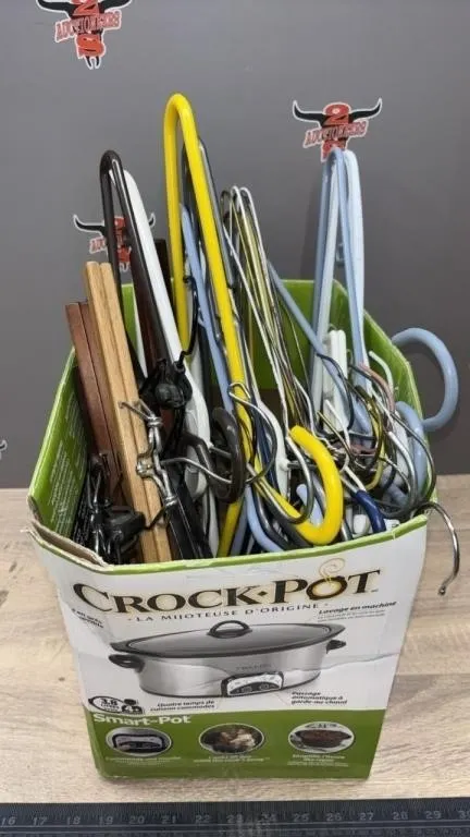 Box of Asst. Cloths Hangers. *NO SHIPPING
