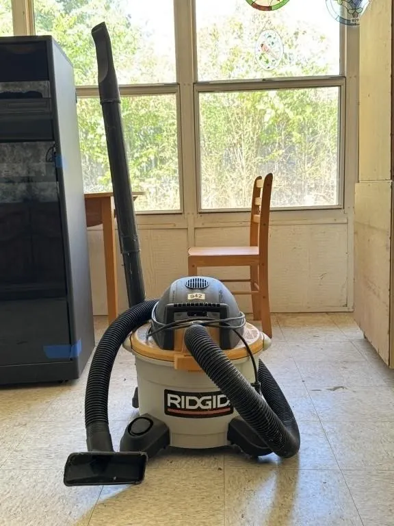Ridgid 6-Gallon Wet/Dry Vacuum