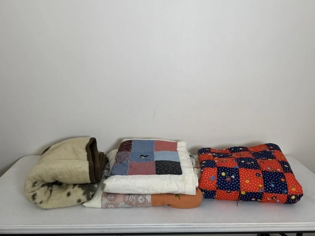 Handmade Quilts & Throw Blanket