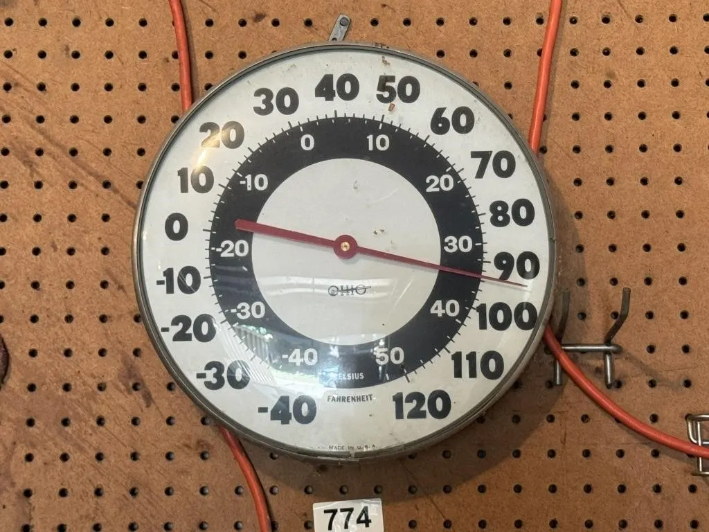 Wall Thermometer