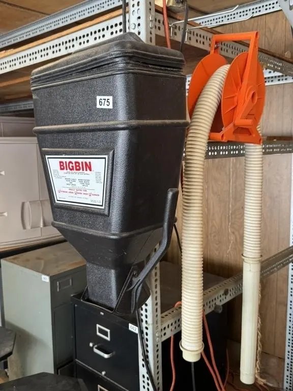 Big Bin Wall Mount Dispenser & Cord Reel