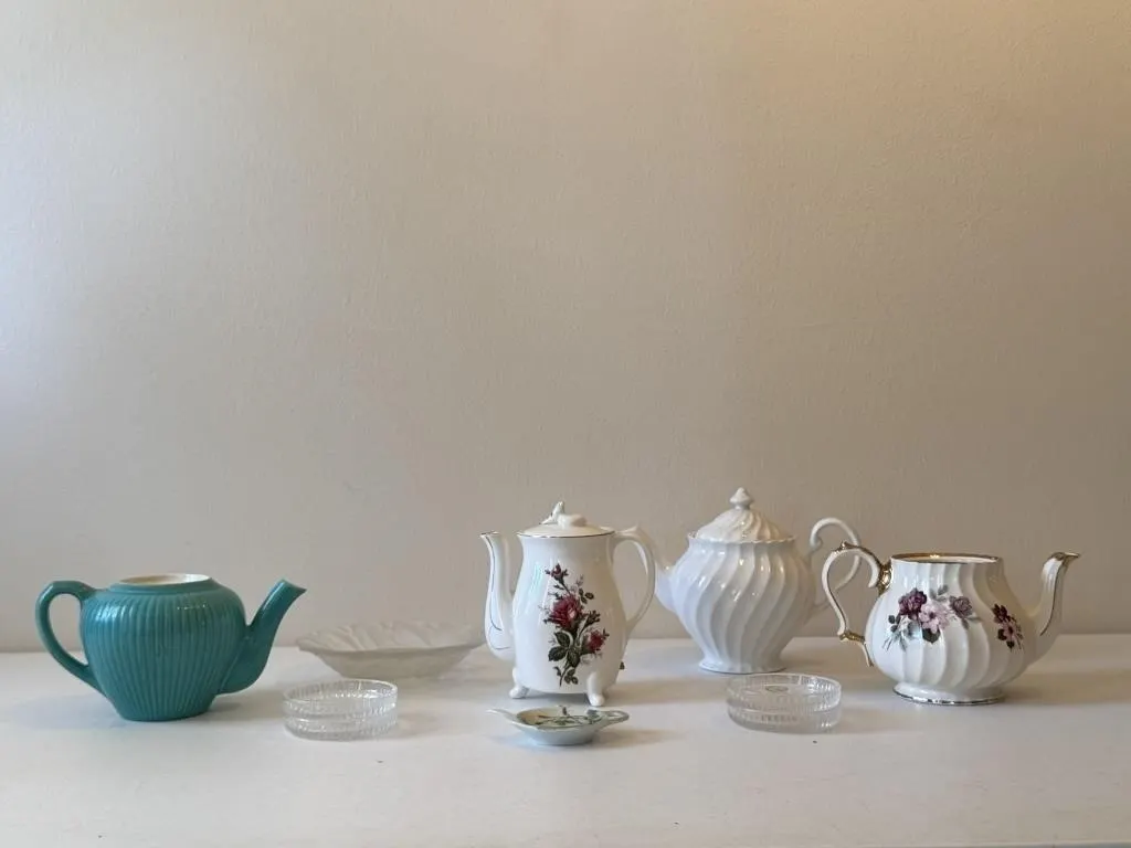 Tea Pots, Crystal Coasters & Glass Bowl
