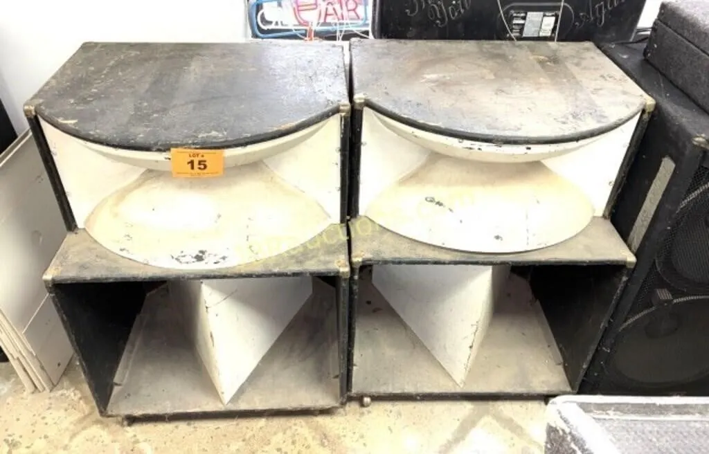 VINTAGE PEAVEY SP1 PAIR OF LG PA ADDRESS SPEAKERS