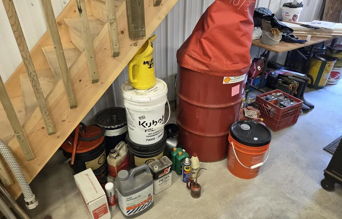 Assorted Lubricants, Fluids & Fuel Containers
UNRESERVED