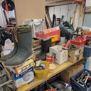 Assorted Household & Shop Items
 UNRESERVED