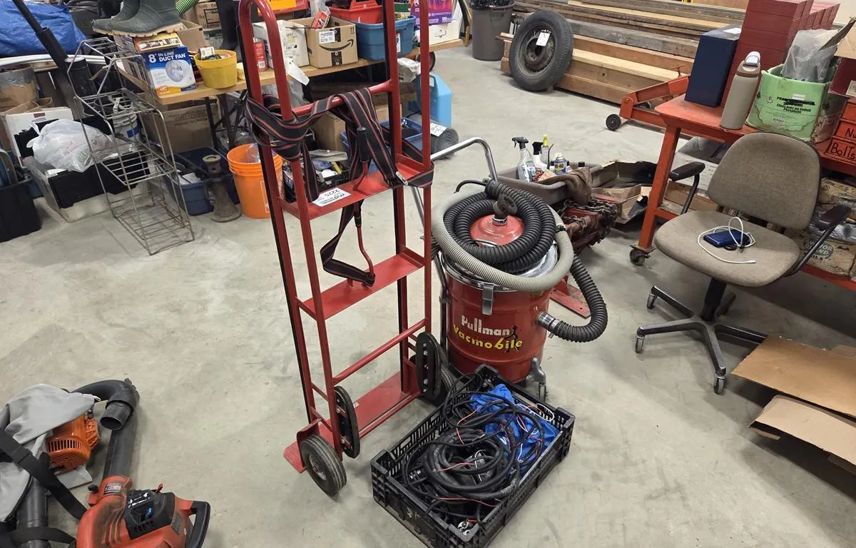 Pullman Vacuum, Appliance Dolly, Air Ride Bag w/ Compressor, Gauges & Switch for a Ford Truck
UNRESERVED