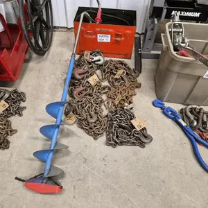 Assorted Chain, Hydraulic Rams & Hand Auger
 UNRESERVED