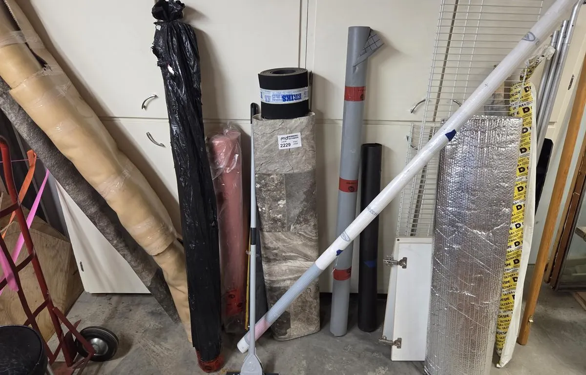 Assorted Building Materials & Snow Roof Rake
UNRESERVED