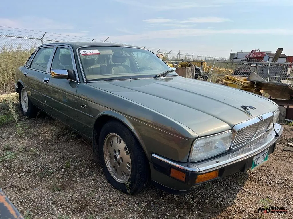 1994 Jaguar XJ6 Sovereign Car (Non-Runner)
UNRESERVED