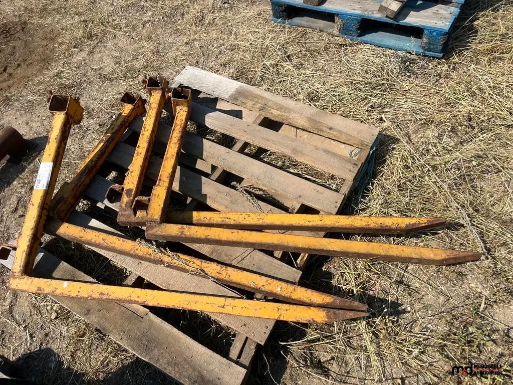 (4) Fork Attachments
UNRESERVED