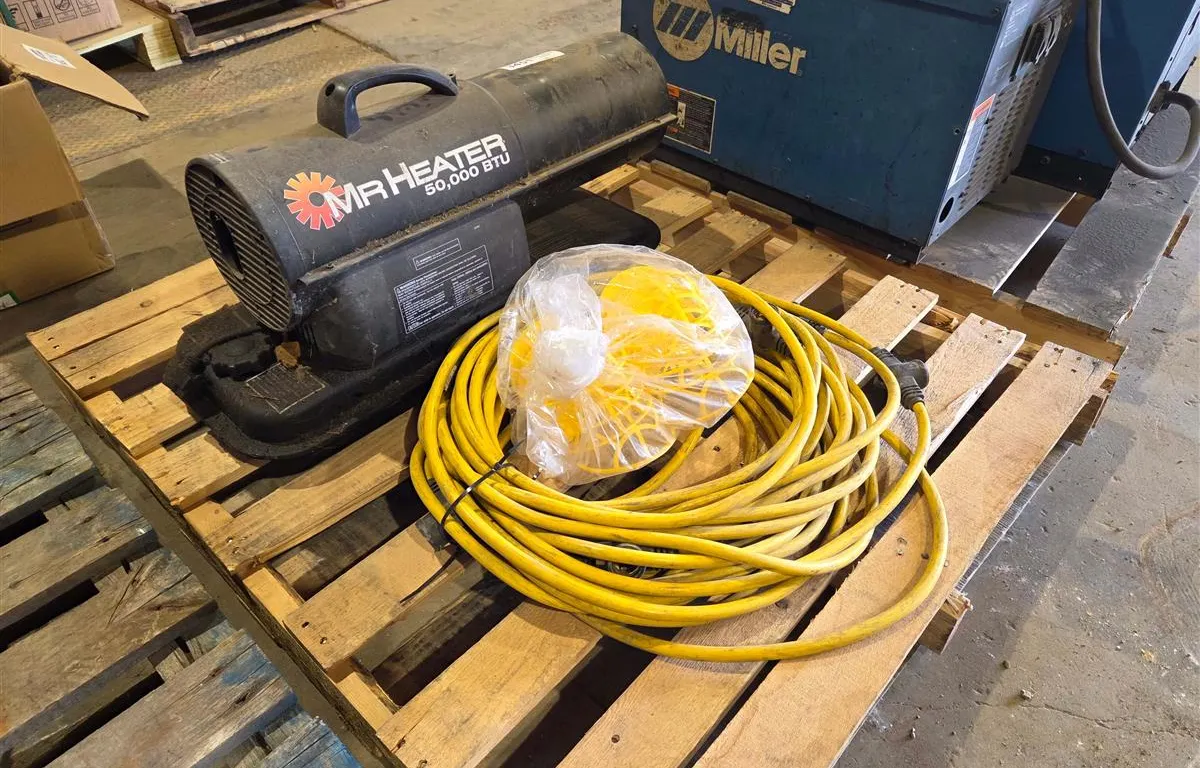 Mr. Heater 50,000 BTU Kerosene Heater & More
UNRESERVED