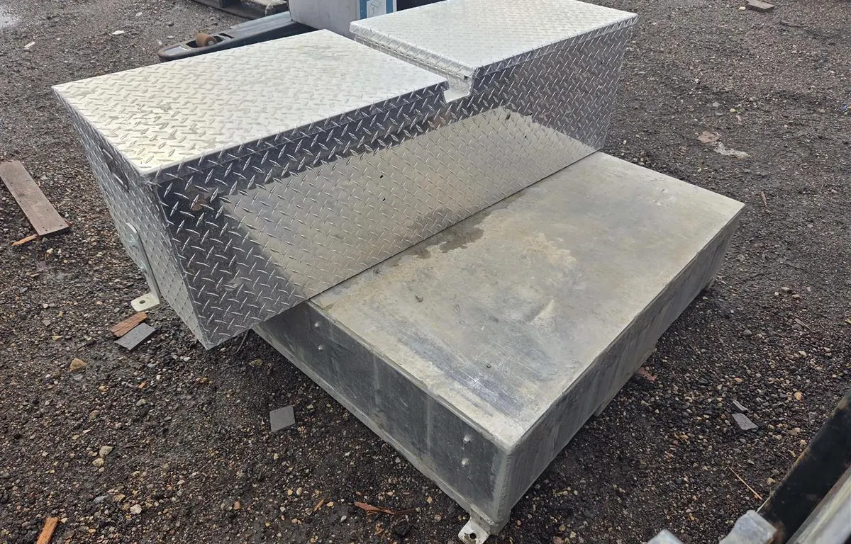 (2) Aluminum Truck-Mount Toolboxes
UNRESERVED